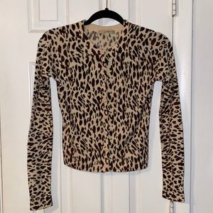 Women’s small leopard print sweater button up bundle & save 🤑